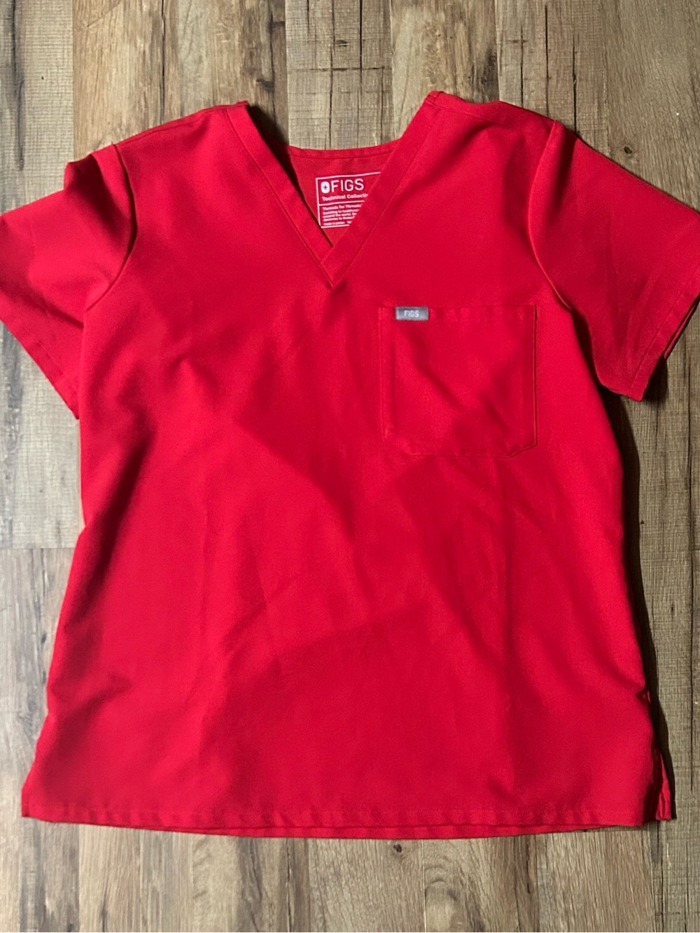 Figs Scrubs Pop Red Catarina One Pocket Top Size Medium